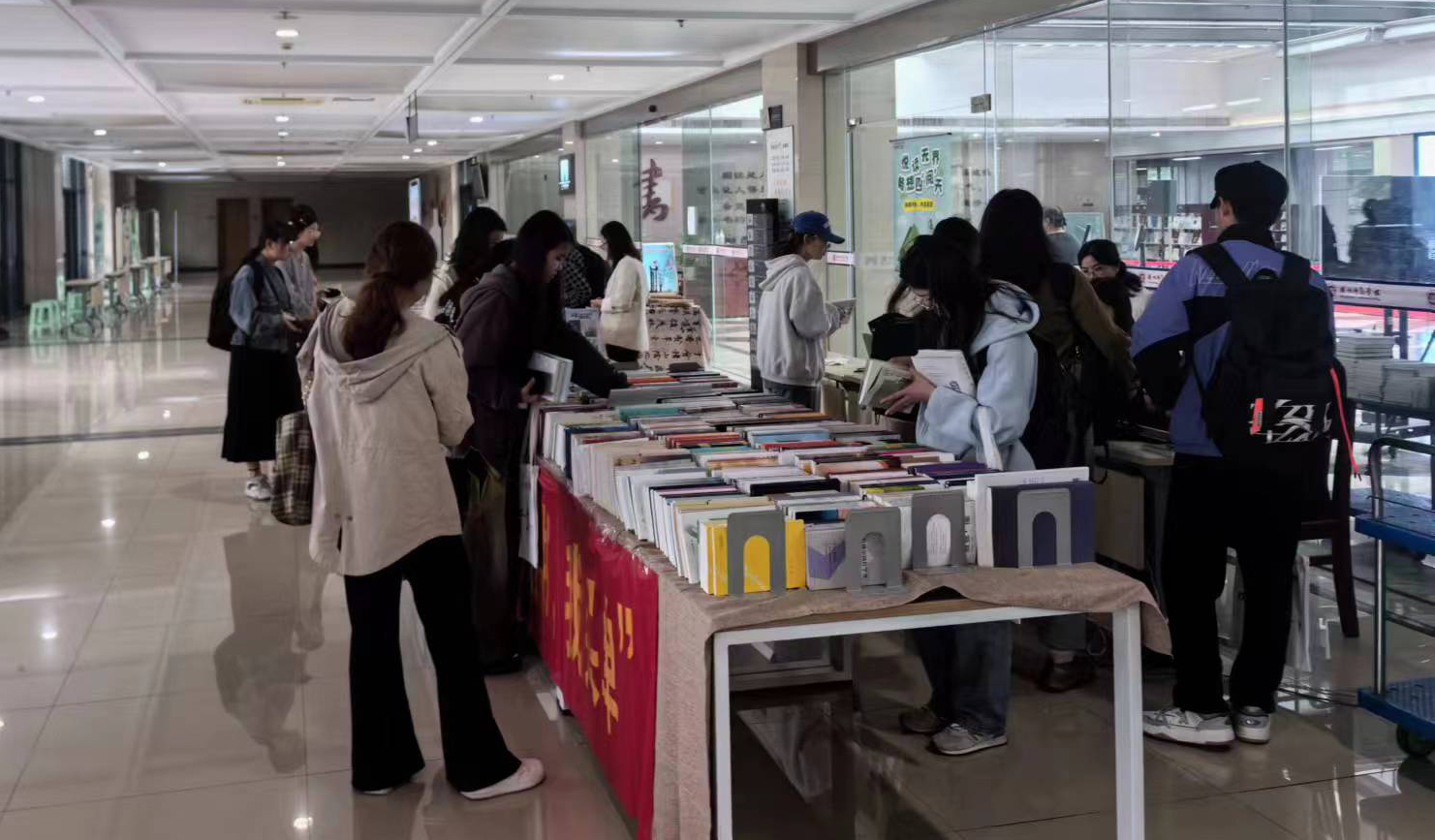 最是书香能致远——大涵文化4月书展活动撷英 最是书香能致远——大涵文化4月书展活动撷英