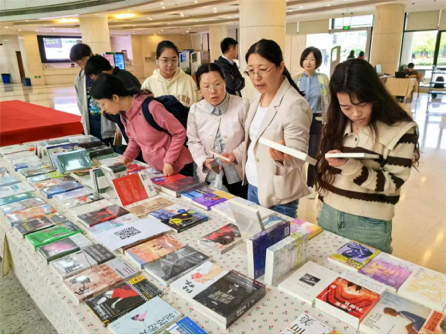 最是书香能致远——大涵文化4月书展活动撷英 最是书香能致远——大涵文化4月书展活动撷英