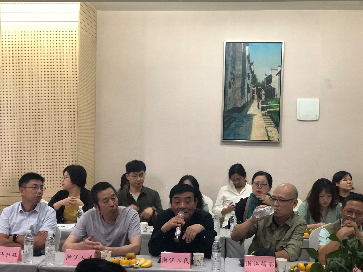 全国馆配区域联盟第二届第一次理事会 暨“浙版书”社店座谈会在杭州胜利召开 全国馆配区域联盟第二届第一次理事会 暨“浙版书”社店座谈会在杭州胜利召开